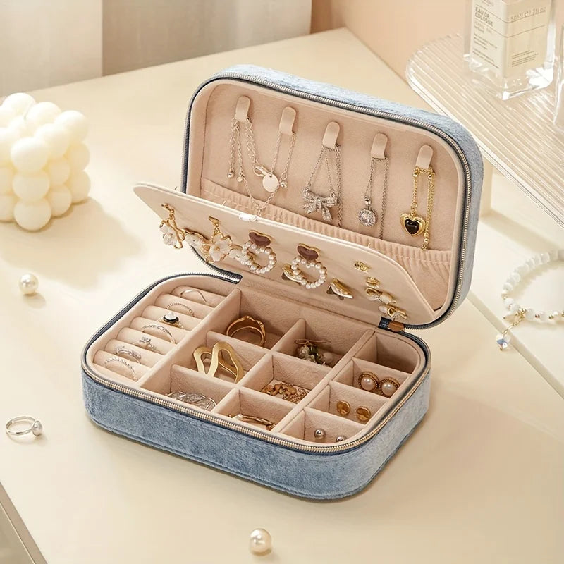 Velvet Travel Jewelry Organizer – Chic 3-Layer Zipper Jewelry Case